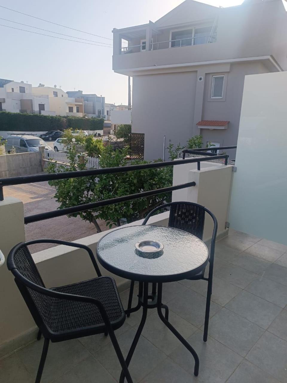 Iskas Apartments 伊利索斯 外观 照片